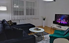 Apartman Carica